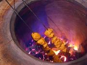 An experienced tandoori cook needs a job